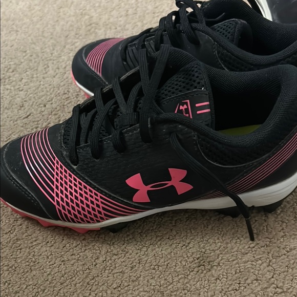 Under Armour children’s Black and Pink Sports Shoes - Picture 1 of 4